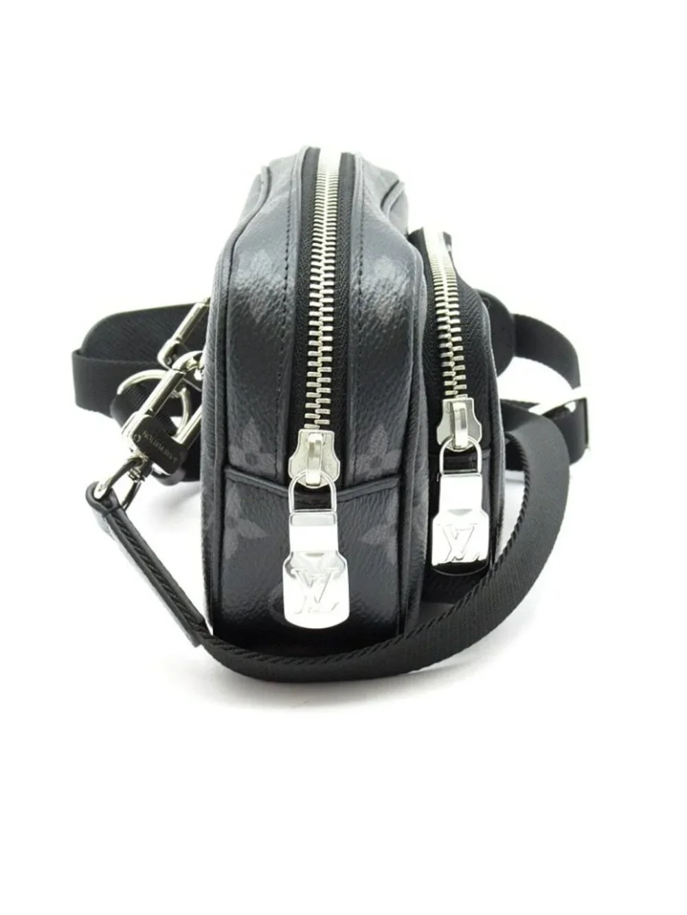 Louis Vuitton Outdoor Pochette Taigarama Monogram Eclipse Shoulder Bag Noir